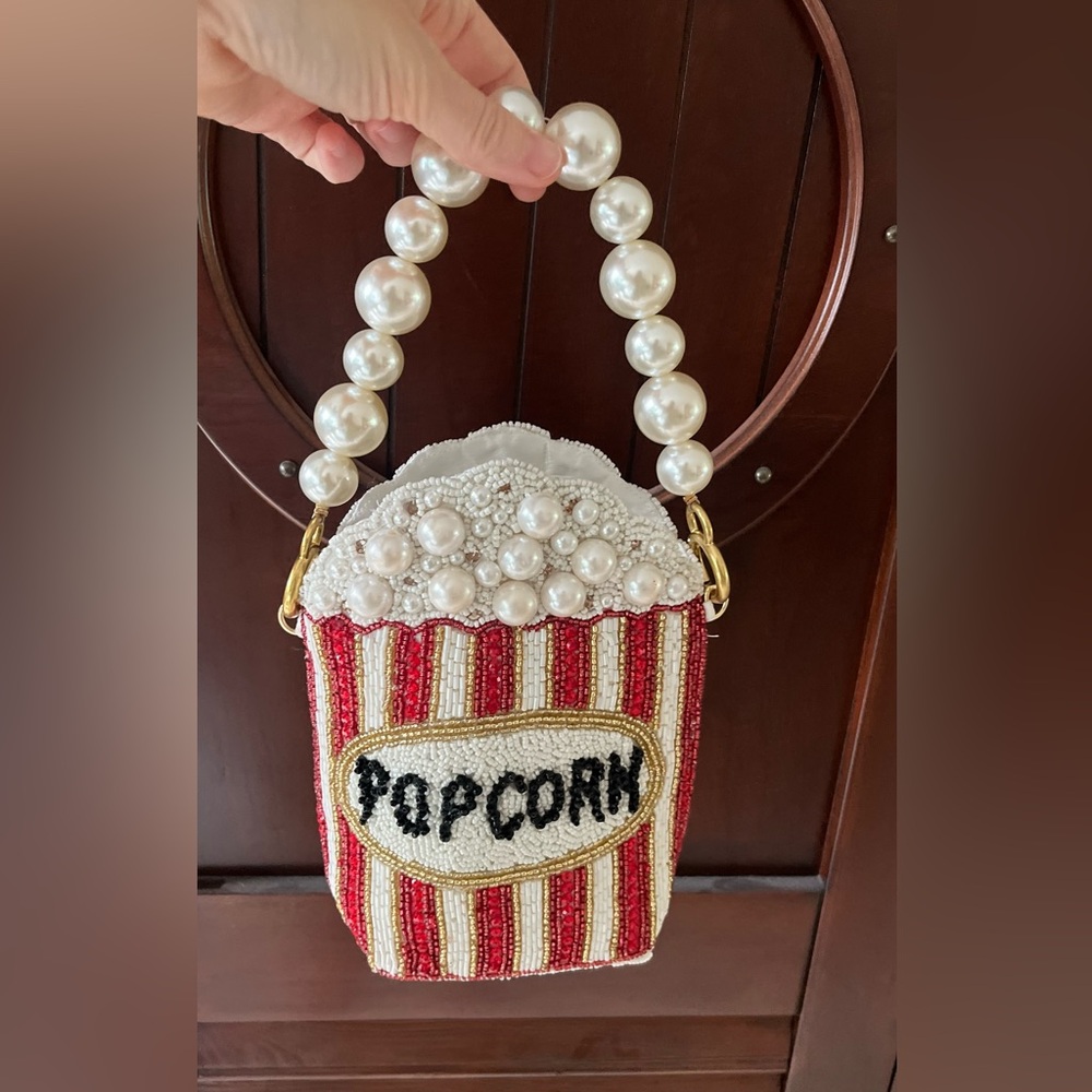 Rare beaded popcorn purse with pearl handle